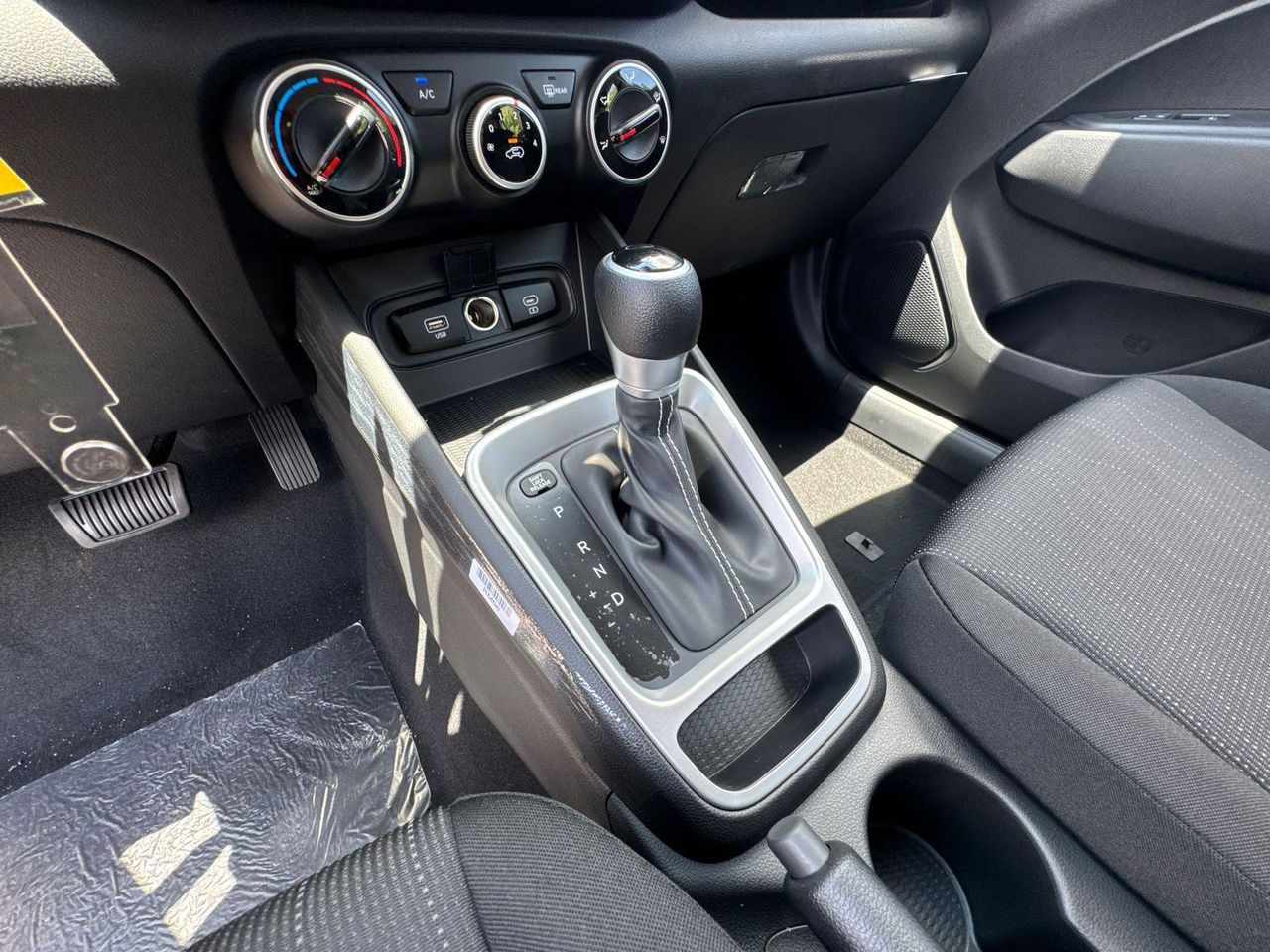 New 2026 Silver HYUNDAI SE FWD image 30