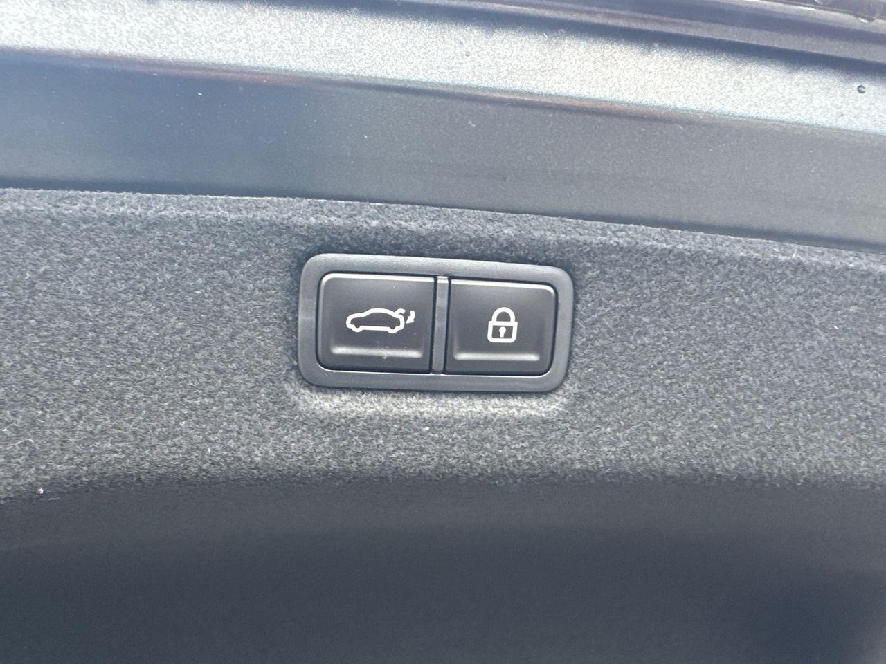 New 2026 Gray HYUNDAI Limited image 20