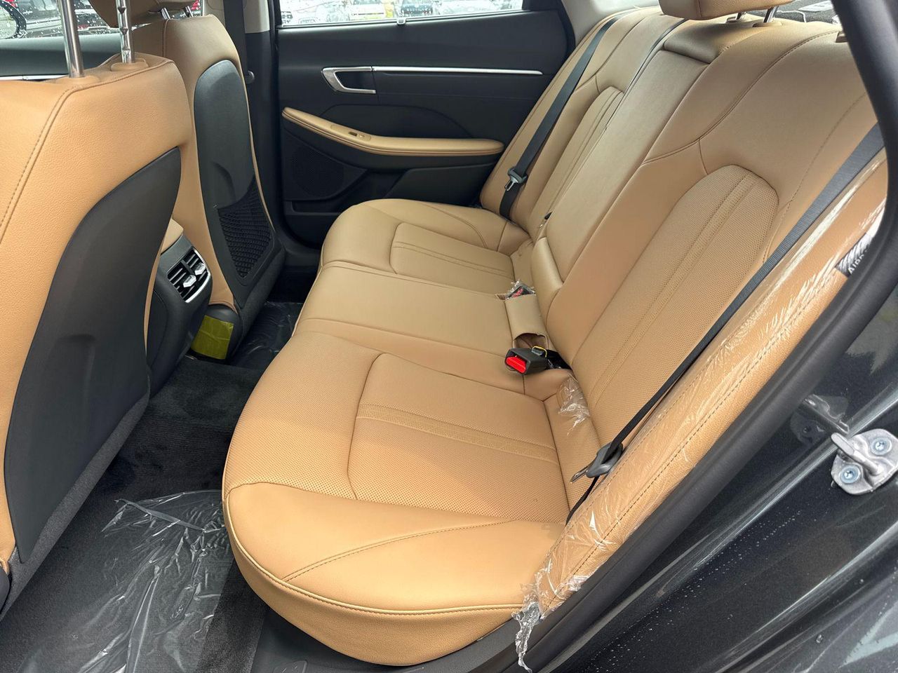 New 2026 Gray HYUNDAI Limited image 22