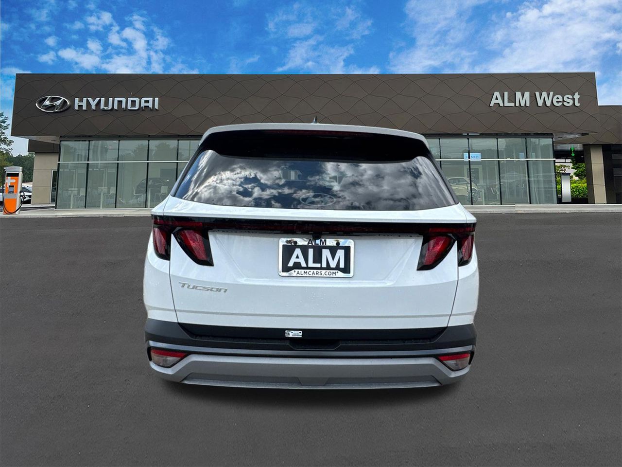 New 2026 White Pearl HYUNDAI SEL FWD image 7