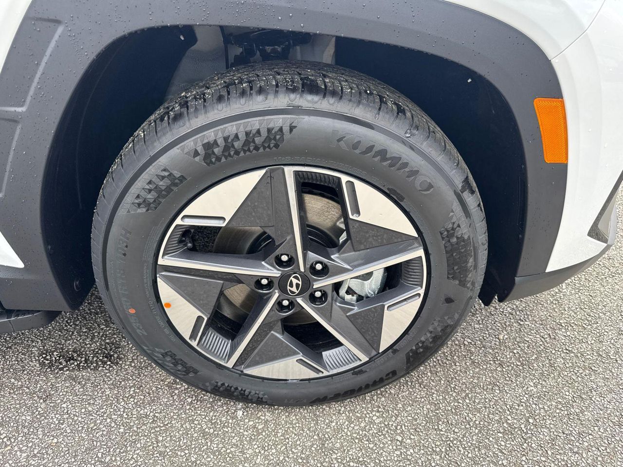 New 2026 White Pearl HYUNDAI SEL FWD image 13