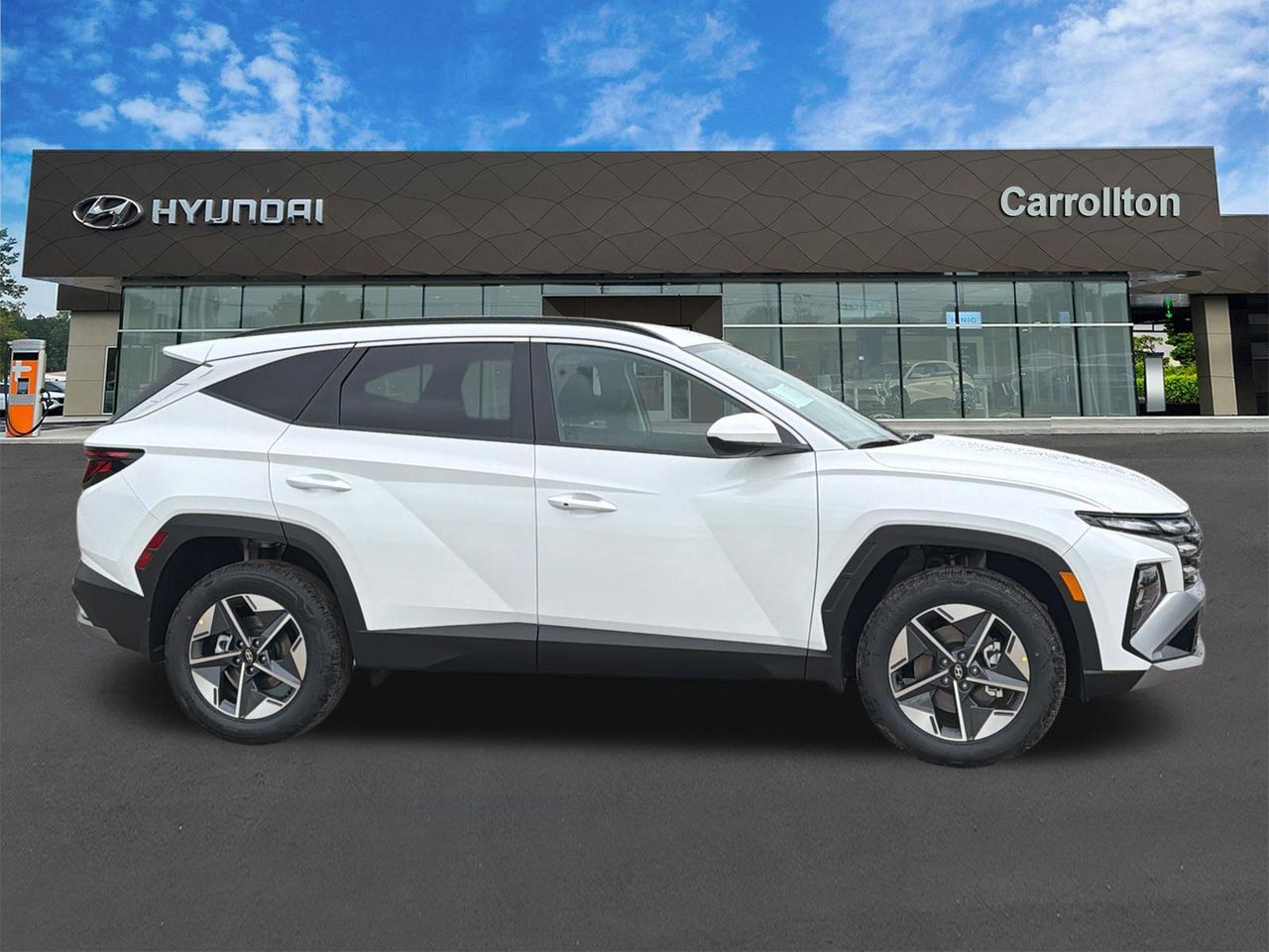 New 2026 White Hyundai SEL AWD image 5