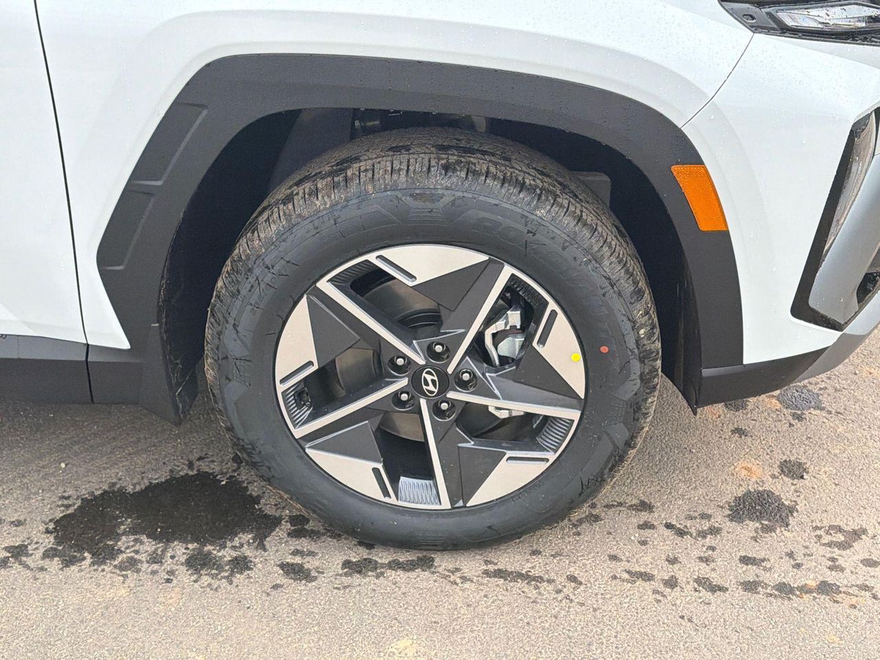 New 2026 White Hyundai SEL AWD image 13