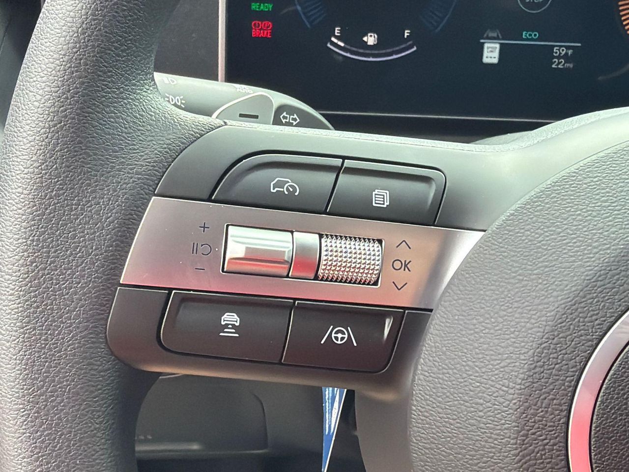 New 2026 White Hyundai SEL AWD image 25