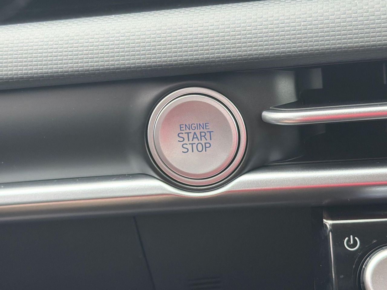 New 2026 White Hyundai SEL AWD image 31