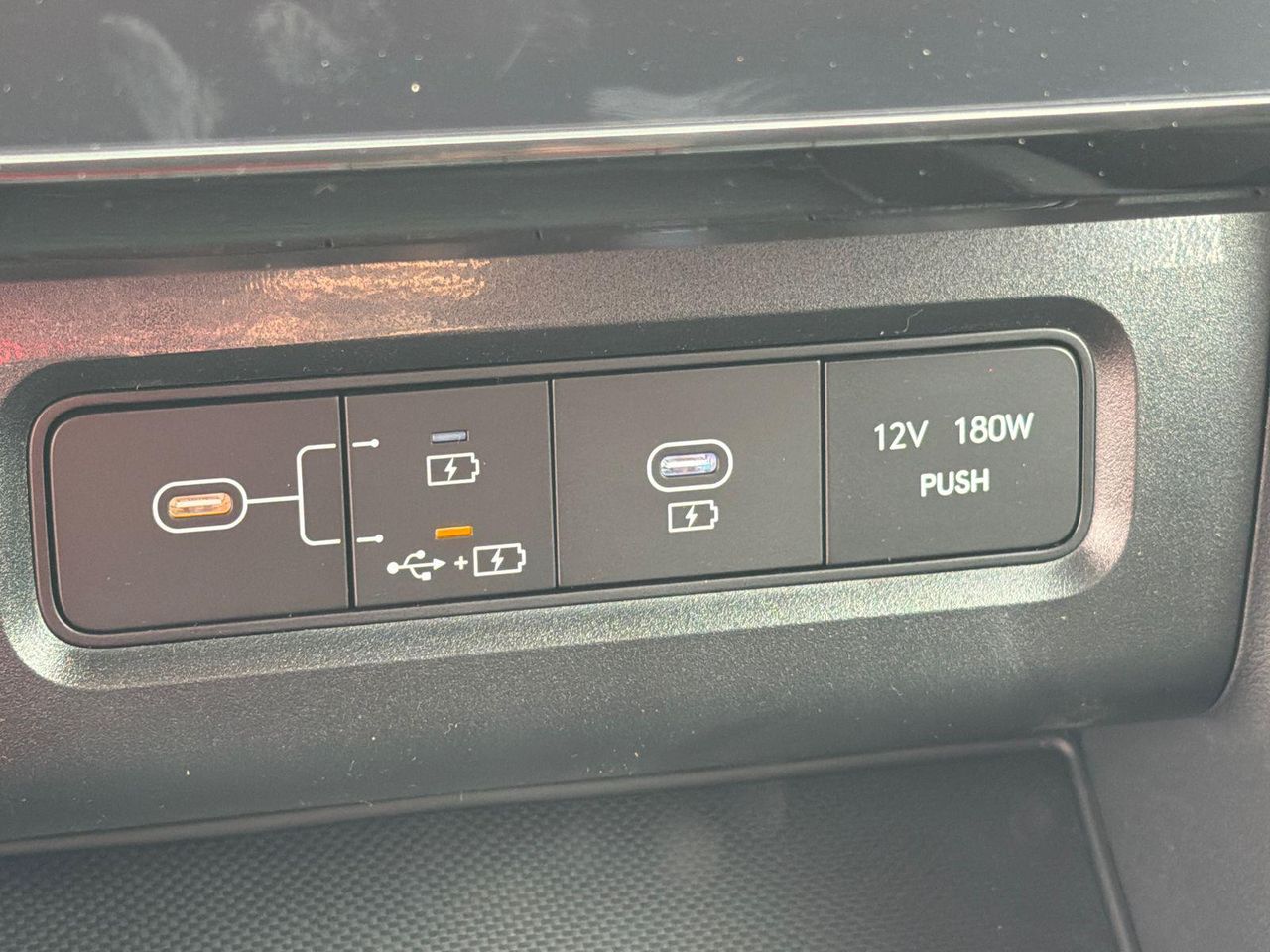 New 2026 White Hyundai SEL AWD image 32