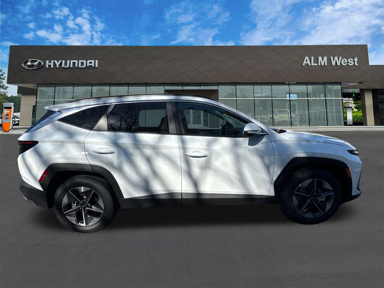 New 2026 White Hyundai SEL Premium FWD image 5