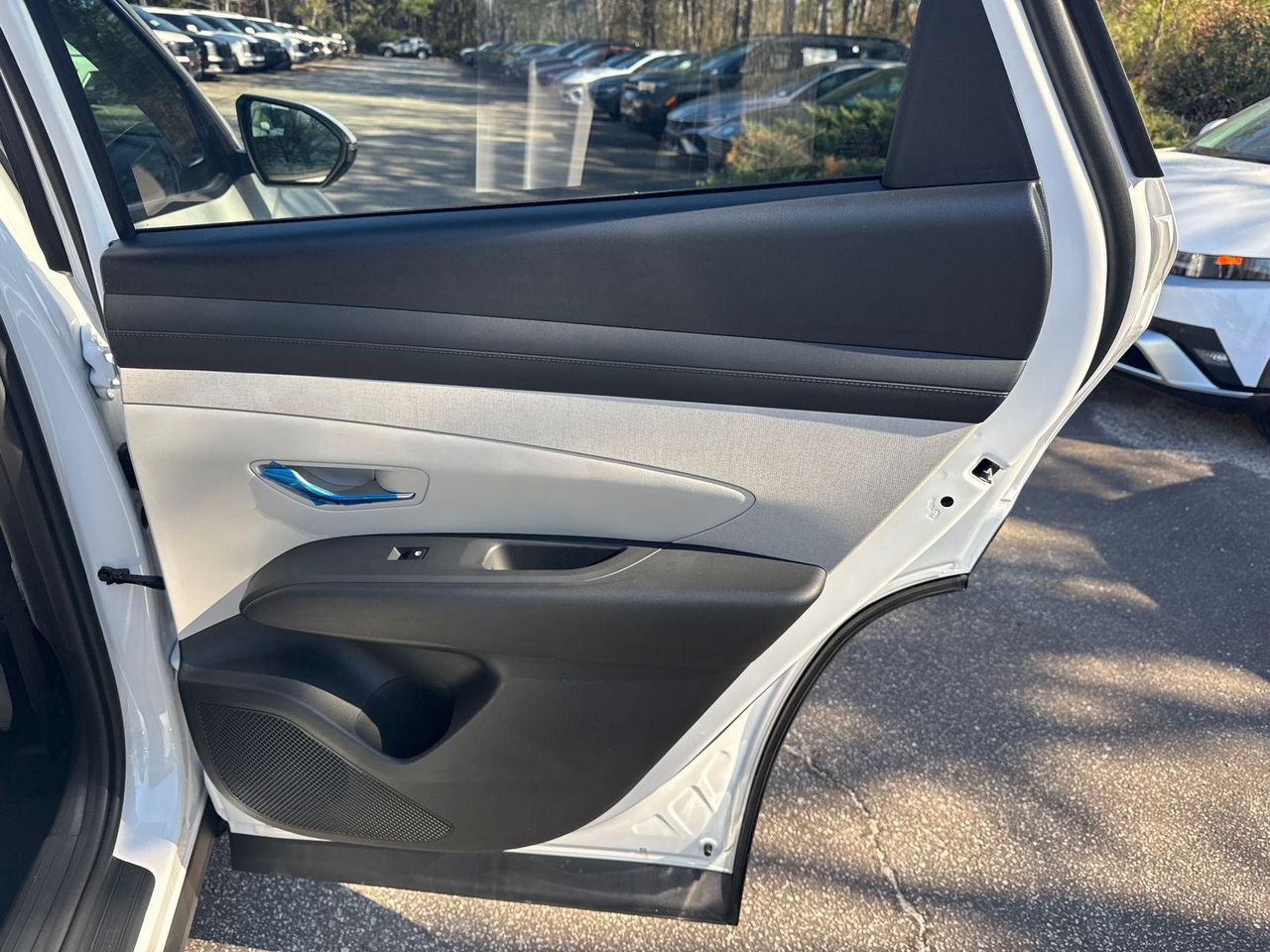 New 2026 White Hyundai SEL Premium FWD image 17