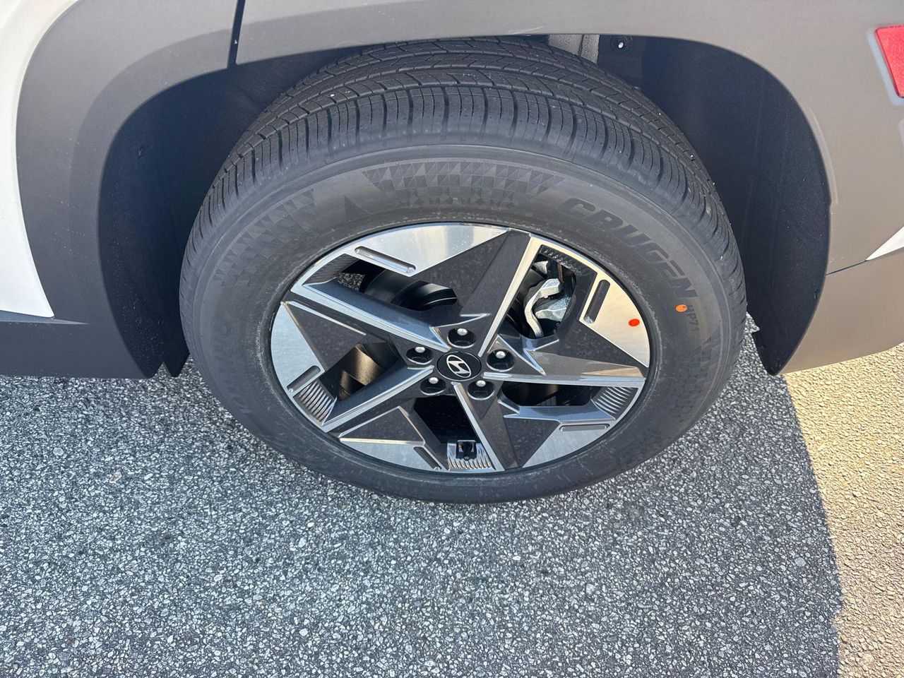 New 2026 White Hyundai SEL Premium FWD image 21