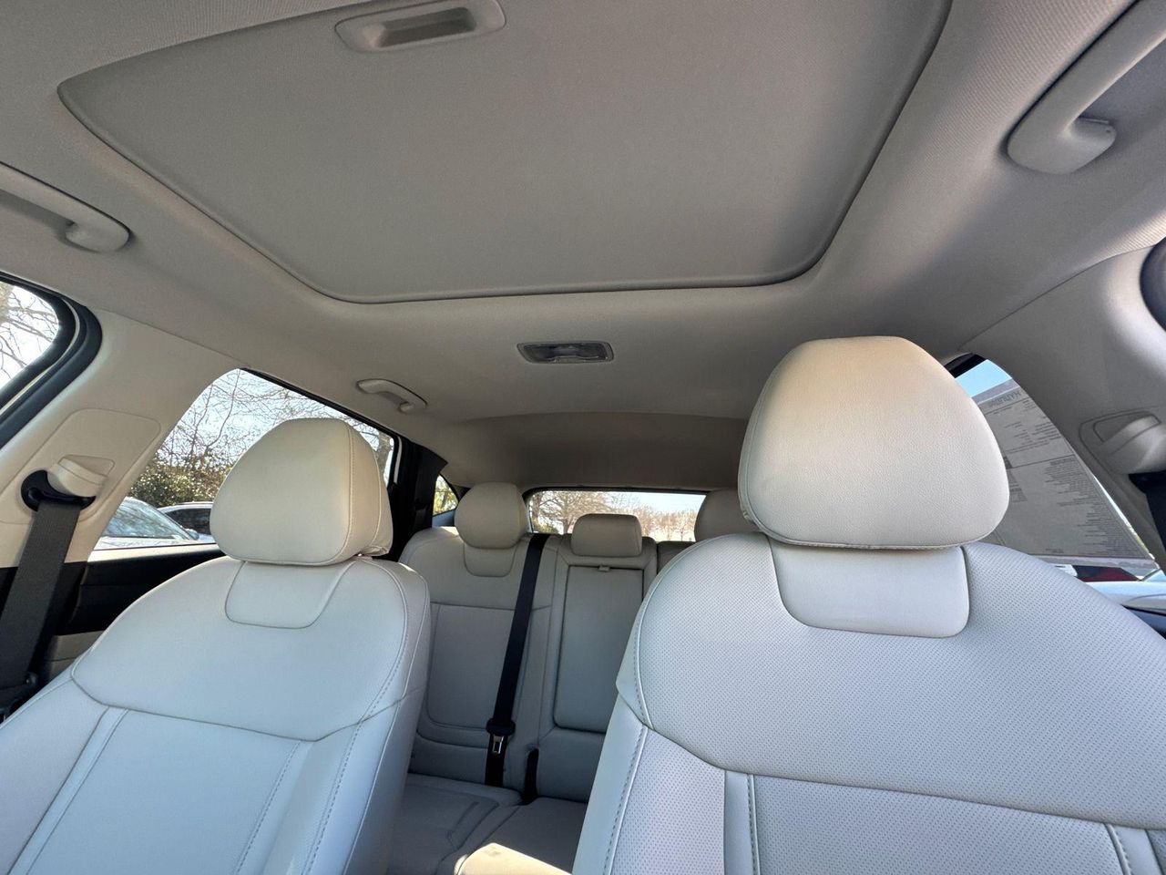 New 2026 White Hyundai SEL Premium FWD image 33