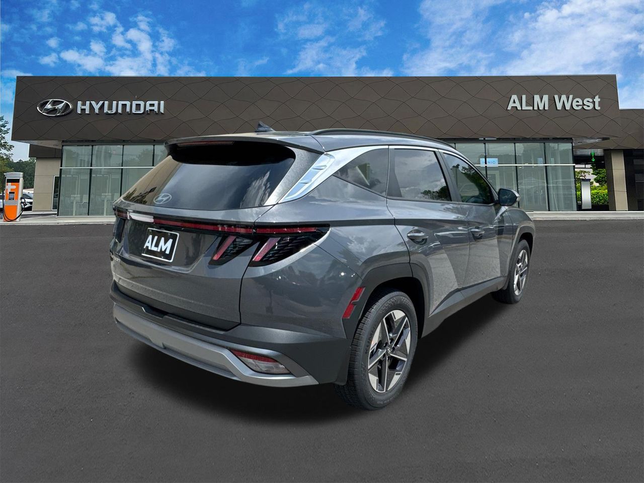 New 2026 Gray HYUNDAI SEL Premium FWD image 6