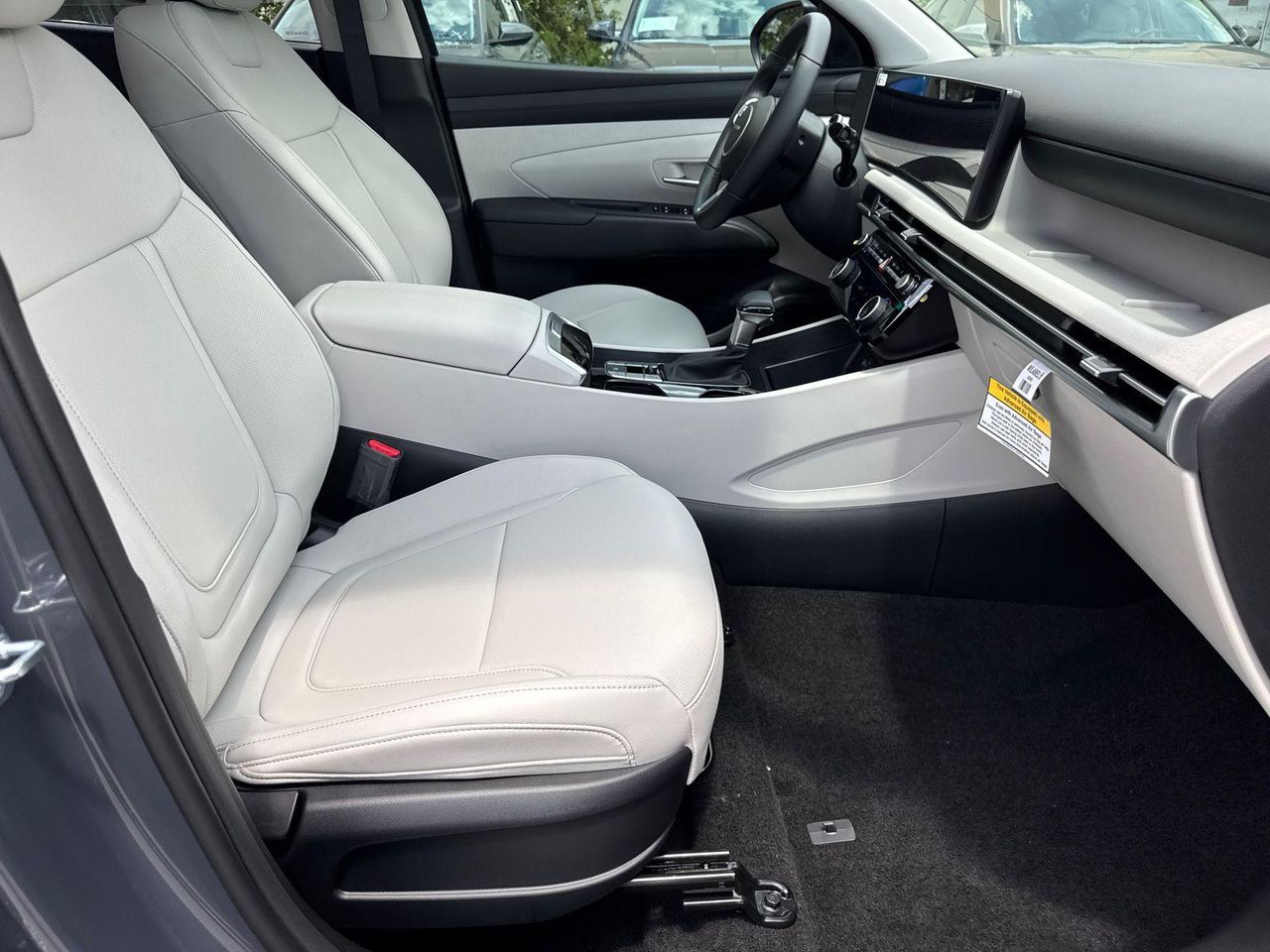 New 2026 Gray HYUNDAI SEL Premium FWD image 14