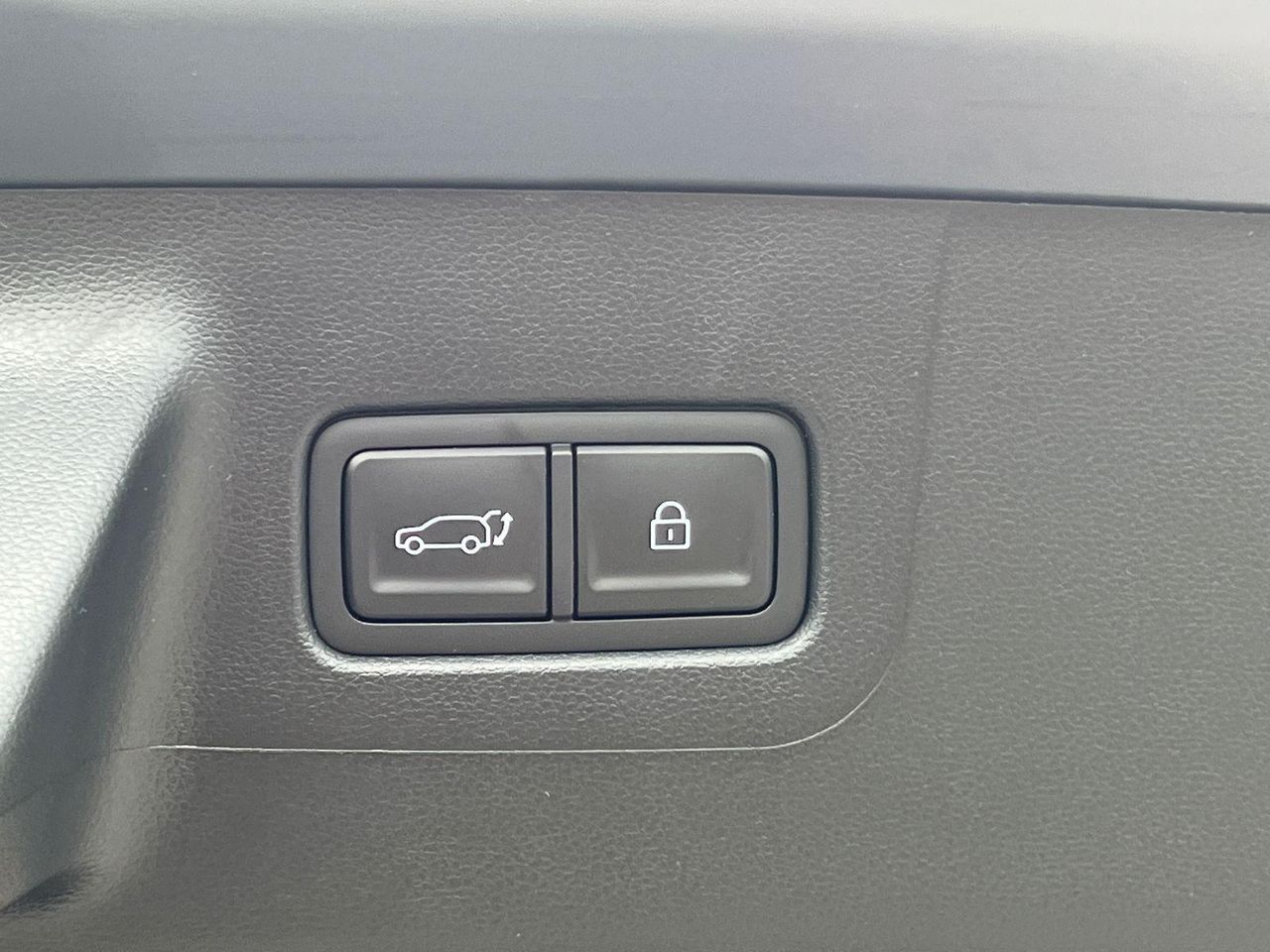 New 2026 Gray HYUNDAI Calligraphy FWD image 16