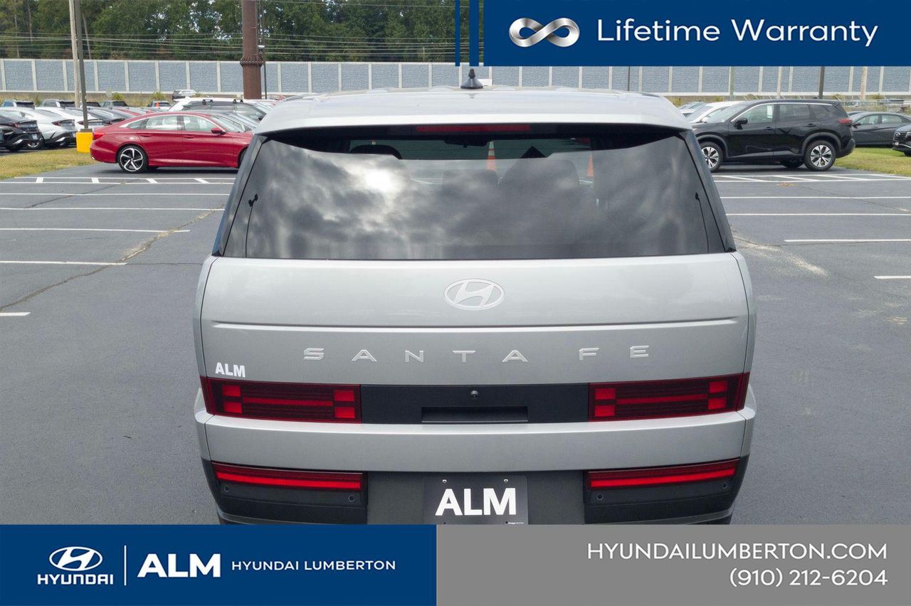 New 2027 Shimmering Silver Hyundai SE FWD image 7