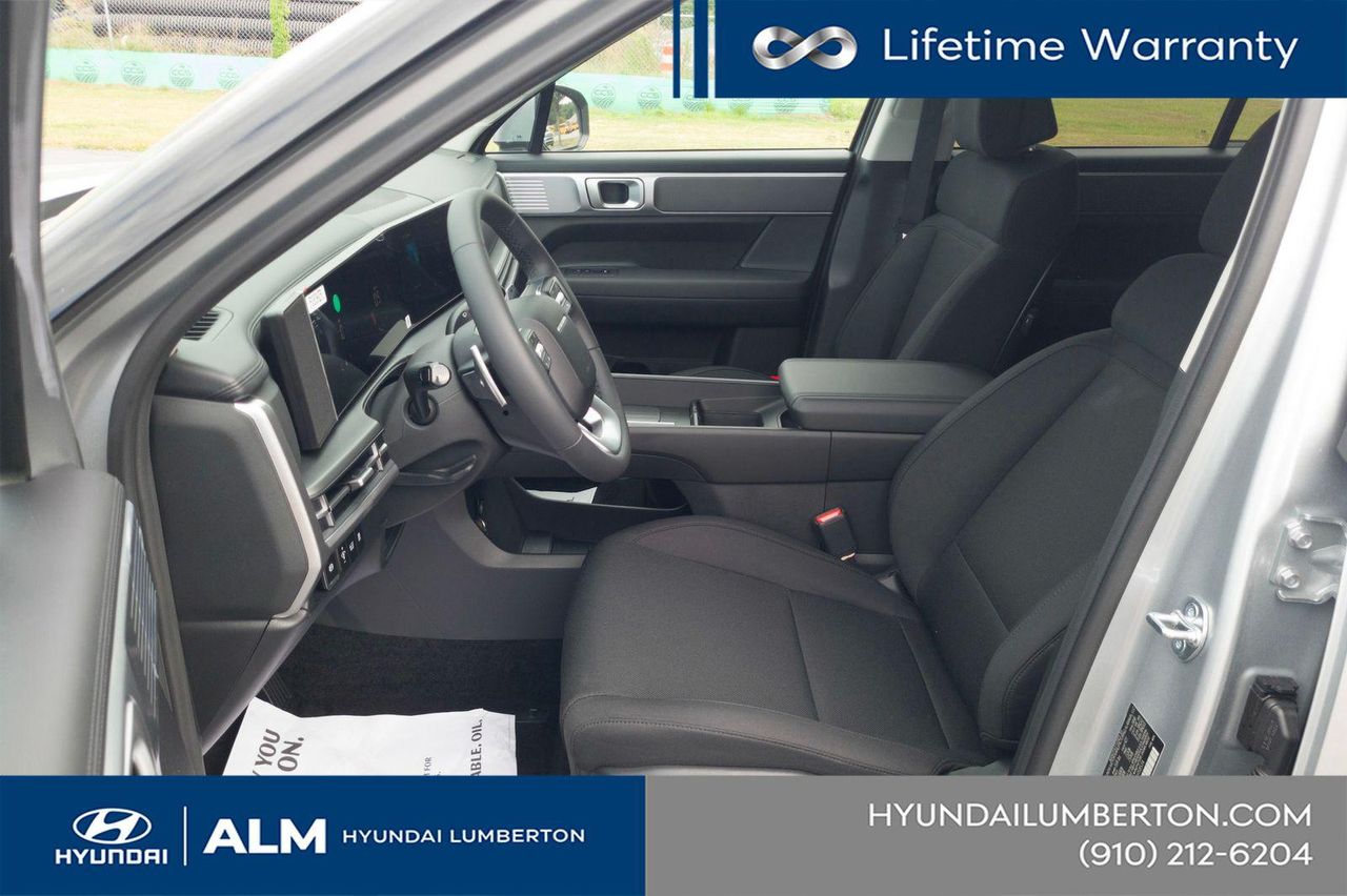 New 2027 Shimmering Silver Hyundai SE FWD image 15