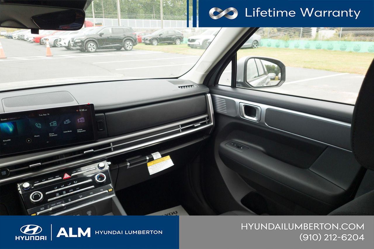 New 2027 Shimmering Silver Hyundai SE FWD image 18