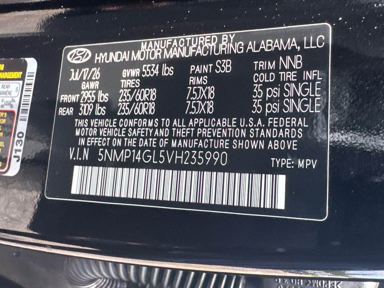 New 2027 Black Hyundai SE FWD image 32