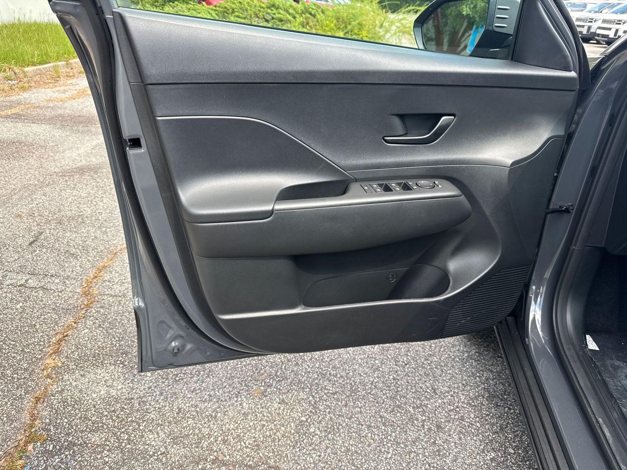 New 2027 Gray Hyundai SE FWD image 11