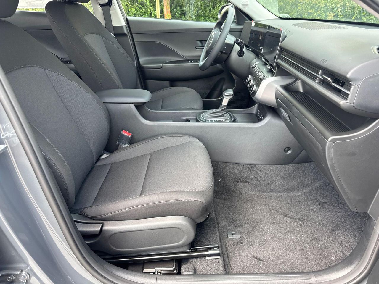 New 2027 Gray Hyundai SE FWD image 14