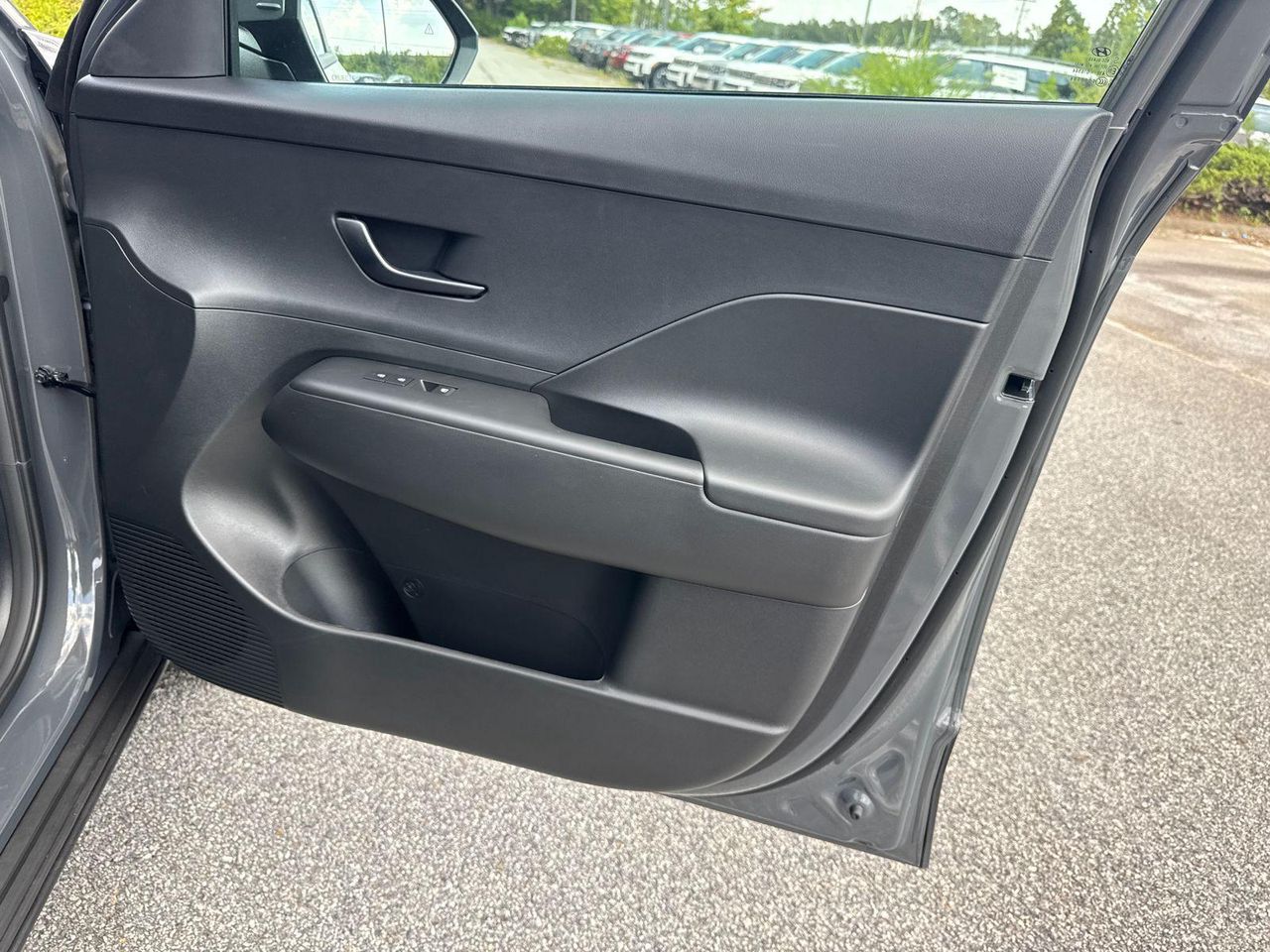 New 2027 Gray Hyundai SE FWD image 15