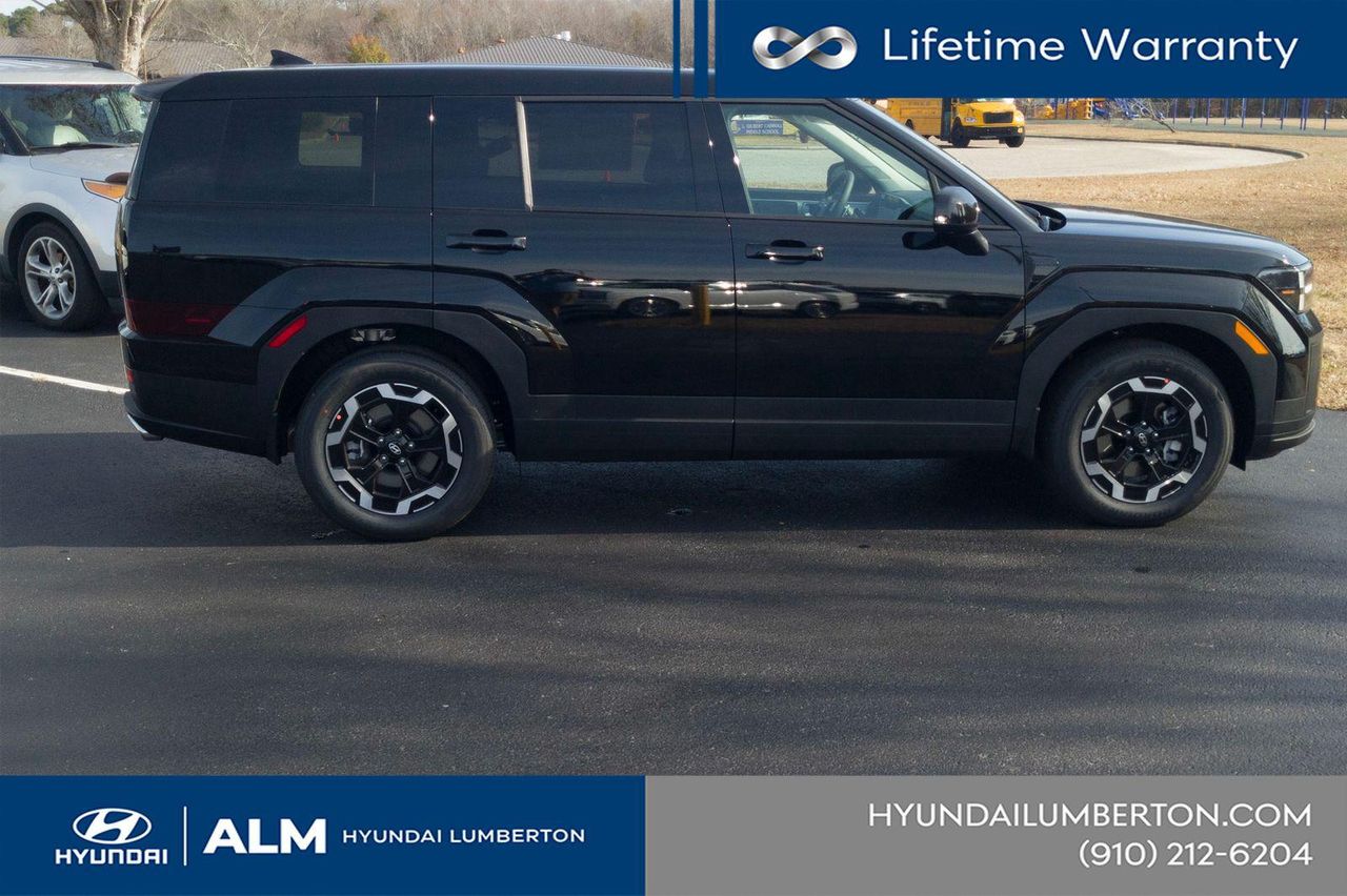 New 2027 Phantom Black Hyundai SE FWD image 5
