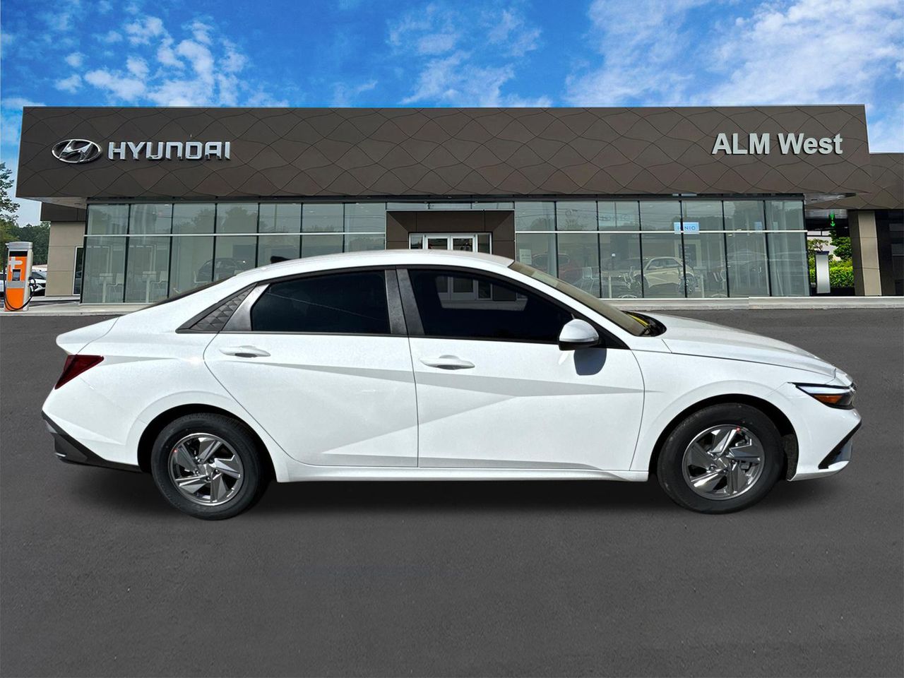 New 2026 White Hyundai SE image 5