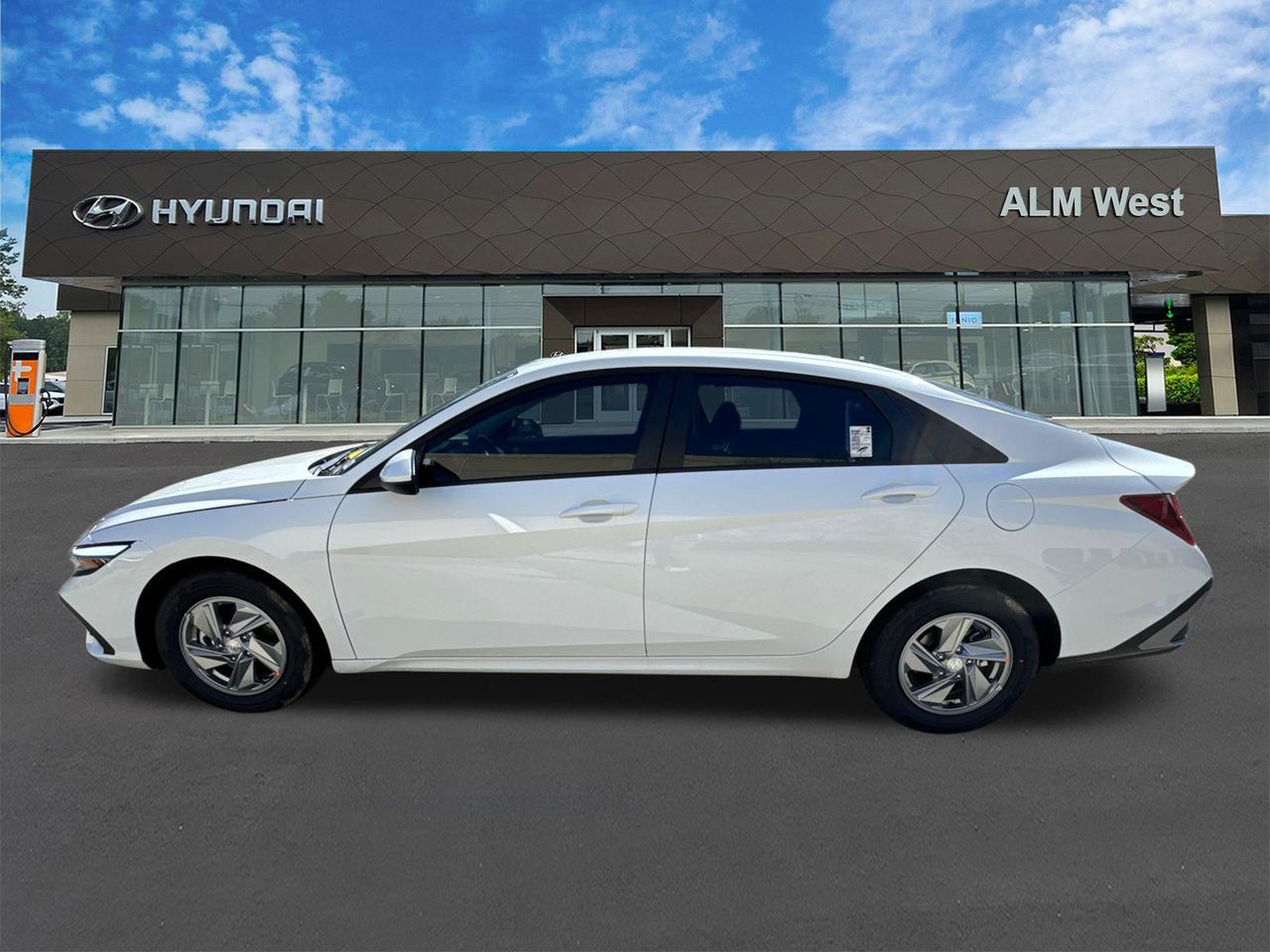 New 2026 White Hyundai SE image 9
