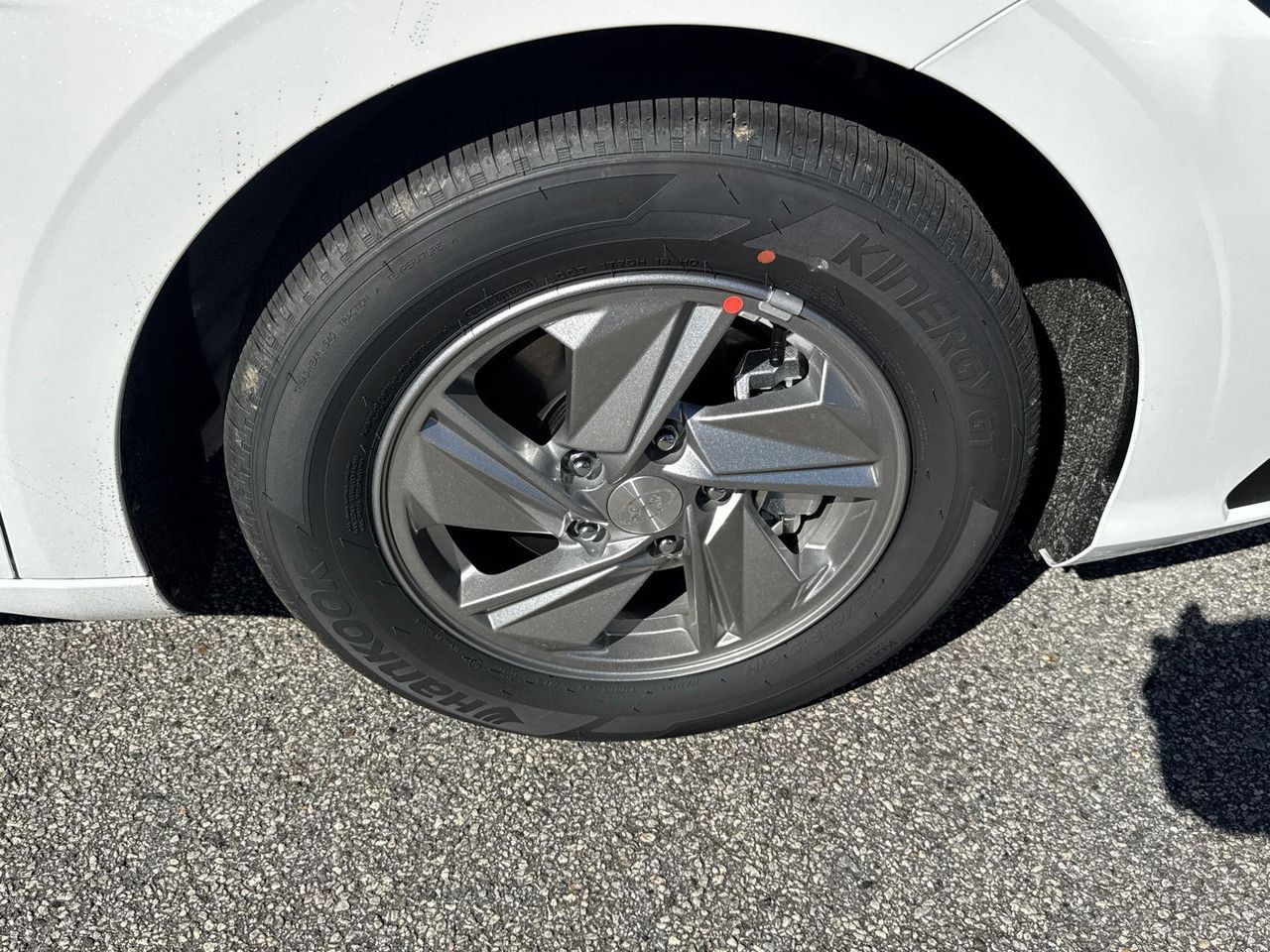 New 2026 White Hyundai SE image 13