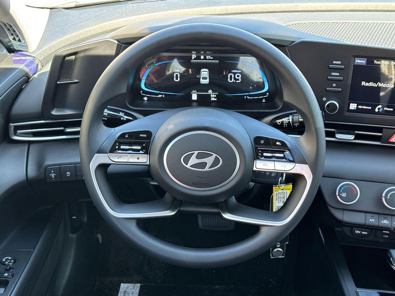 New 2026 White Hyundai SE image 24