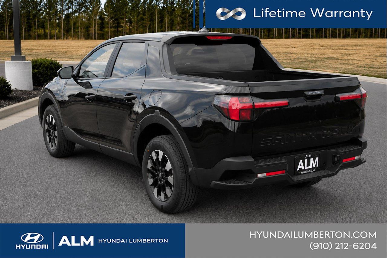New 2027 Phantom Black Hyundai SE FWD image 9
