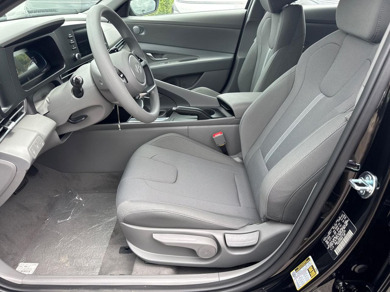 New 2026 Black Hyundai SE image 10