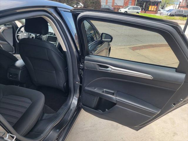2019 Ford Fusion Hybrid SE