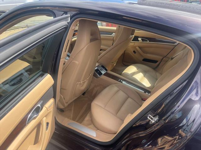 2012 Porsche Panamera 4