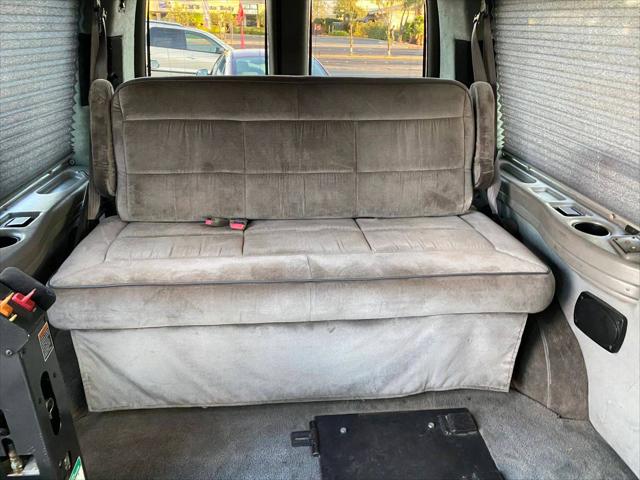2001 Chevrolet Express Upfitter