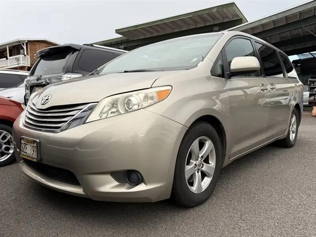 2017 Toyota Sienna LE 8 Passenger for sale in Honolulu, HI