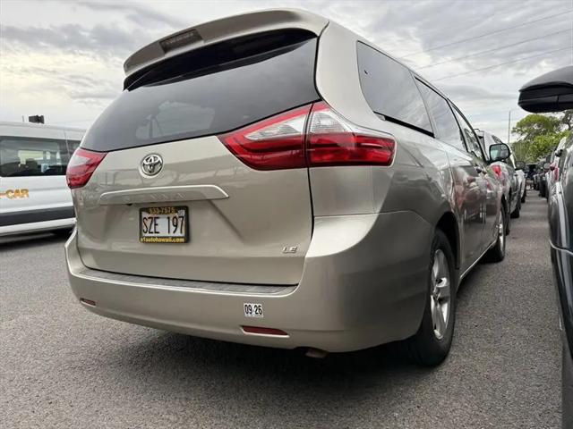 2017 Toyota Sienna LE 8 Passenger