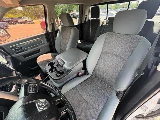 2017 Ram 1500 Big Horn Crew Cab 4x4 6'4" Box