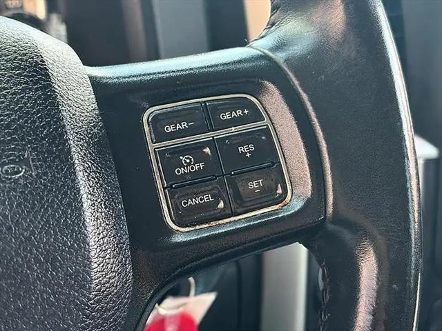 2017 Ram 1500 Big Horn Crew Cab 4x4 6'4" Box