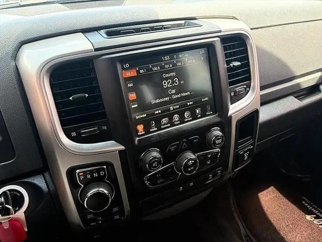 2017 Ram 1500 Big Horn Crew Cab 4x4 6'4" Box