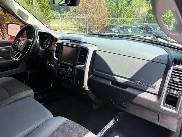 2017 Ram 1500 Big Horn Crew Cab 4x4 6'4" Box
