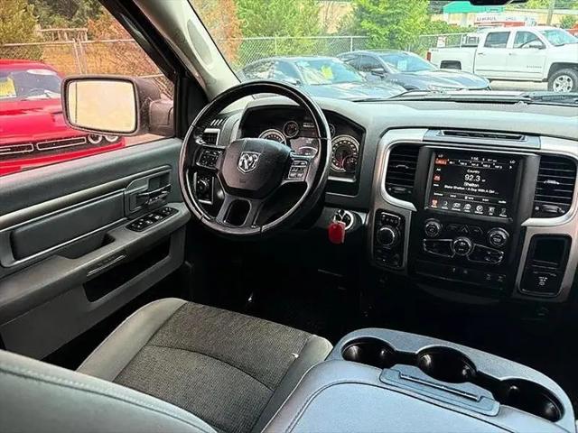 2017 Ram 1500 Big Horn Crew Cab 4x4 6'4" Box