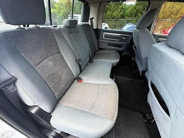 2017 Ram 1500 Big Horn Crew Cab 4x4 6'4" Box