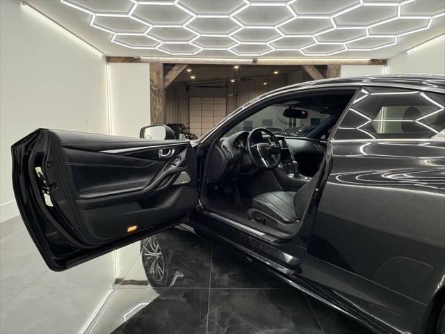 2018 INFINITI Q60 3.0t LUXE