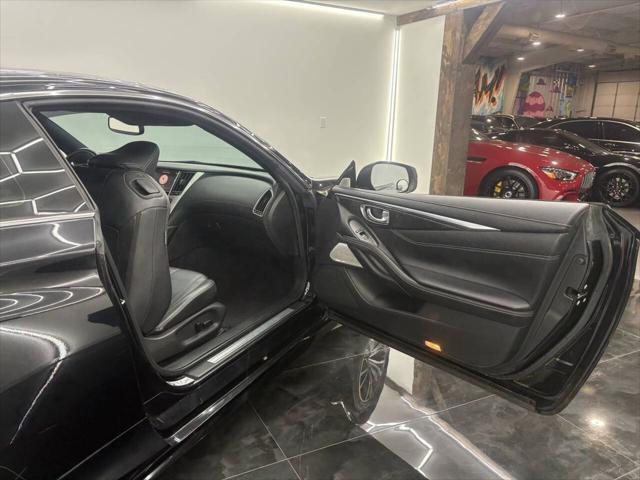 2018 INFINITI Q60 3.0t LUXE