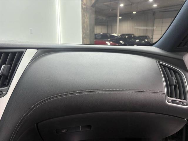 2018 INFINITI Q60 3.0t LUXE