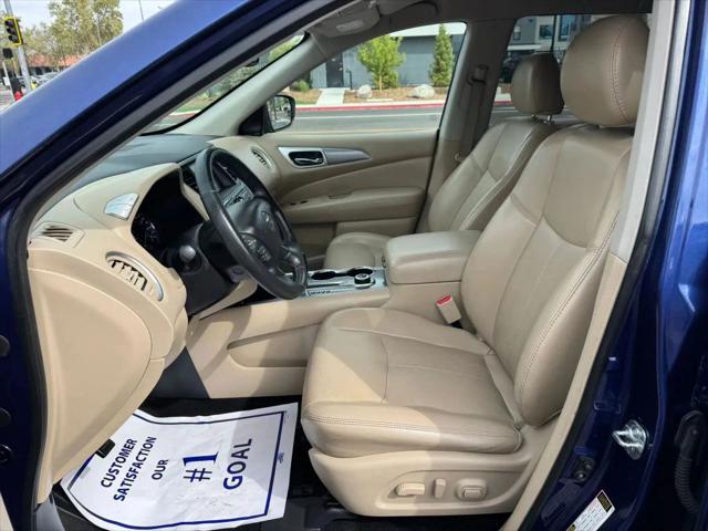 2019 Nissan Pathfinder SL