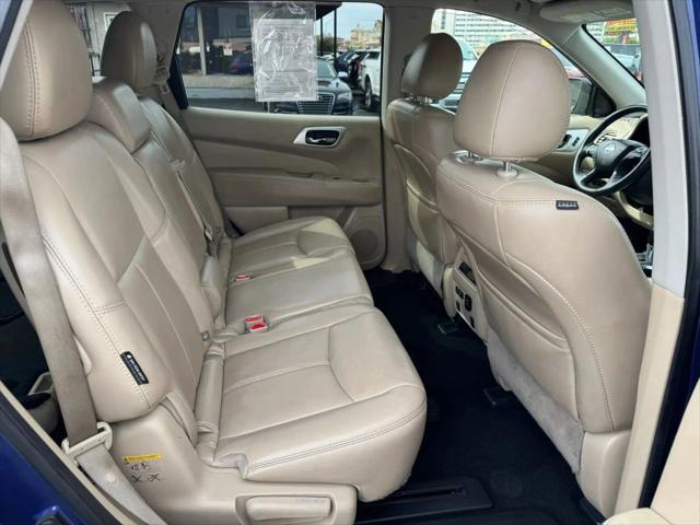 2019 Nissan Pathfinder SL