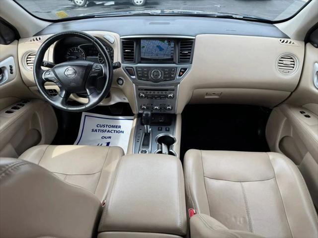 2019 Nissan Pathfinder SL