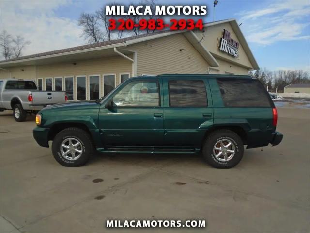 2000 GMC Yukon 4dr 4WD for sale in Milaca, MN
