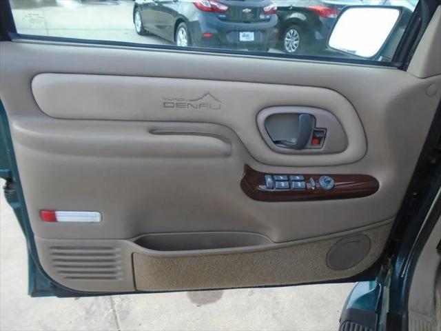 2000 GMC Yukon 4dr 4WD